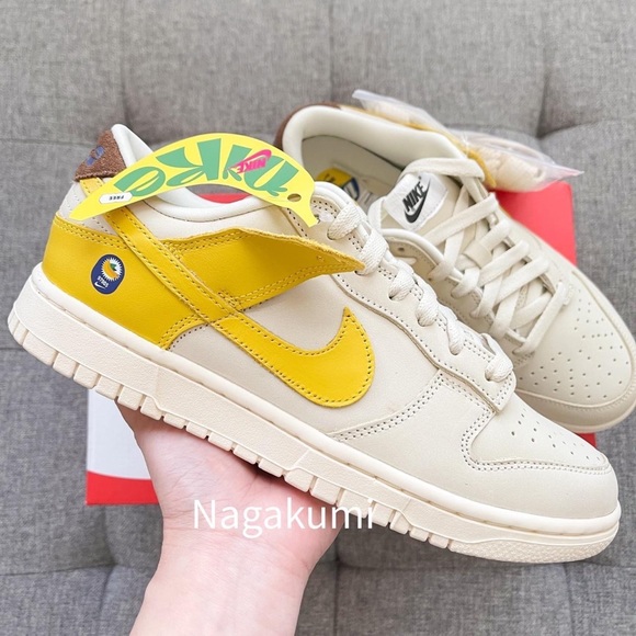 🍌💛🤍 Nike dunk low banana sail yellow shoes - Picture 3 of 4